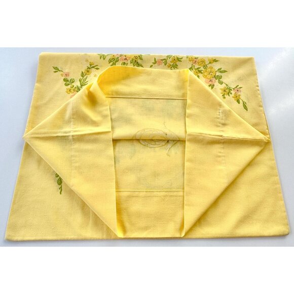 Vintage 70s pillowcase, golden yellow floral, single pillow sham, Tastemaker - Picture 6 of 8